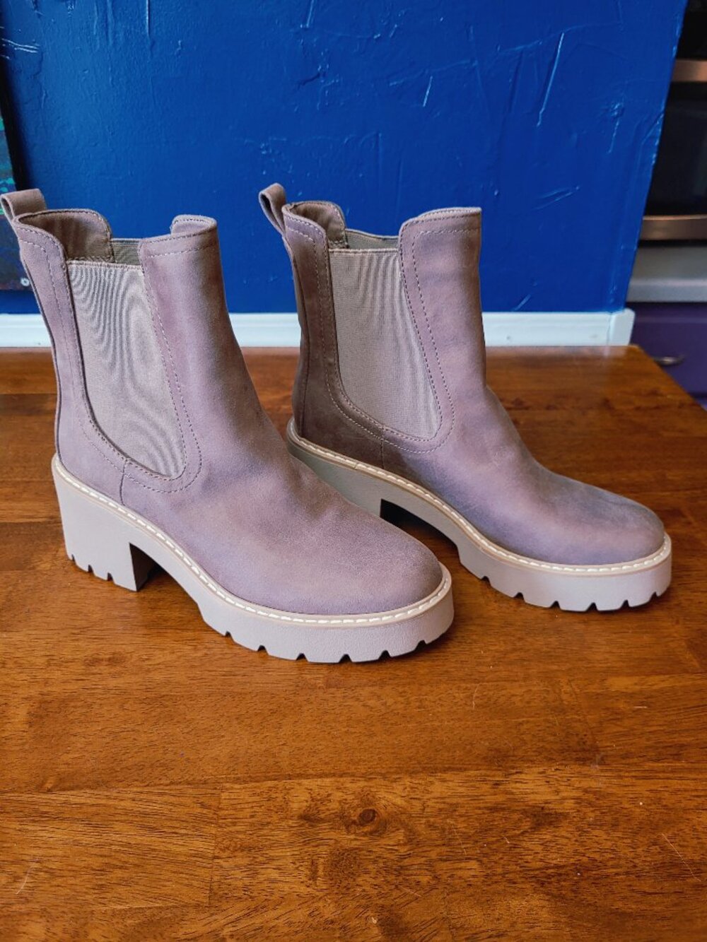 Dolce Vita Hawk H20 ~ Sz 8 ~ Chelsea Style Boots ~ New Condition